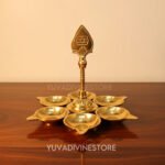ARUMUGA VEL VETRILLAI VILLAKU 6 INCHES BRASS